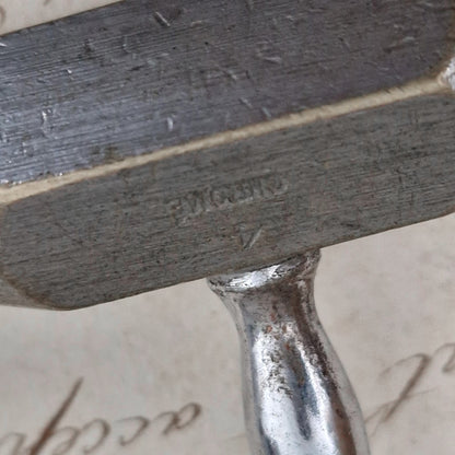 Ancien instrument dentaire / crochet chrirurgical