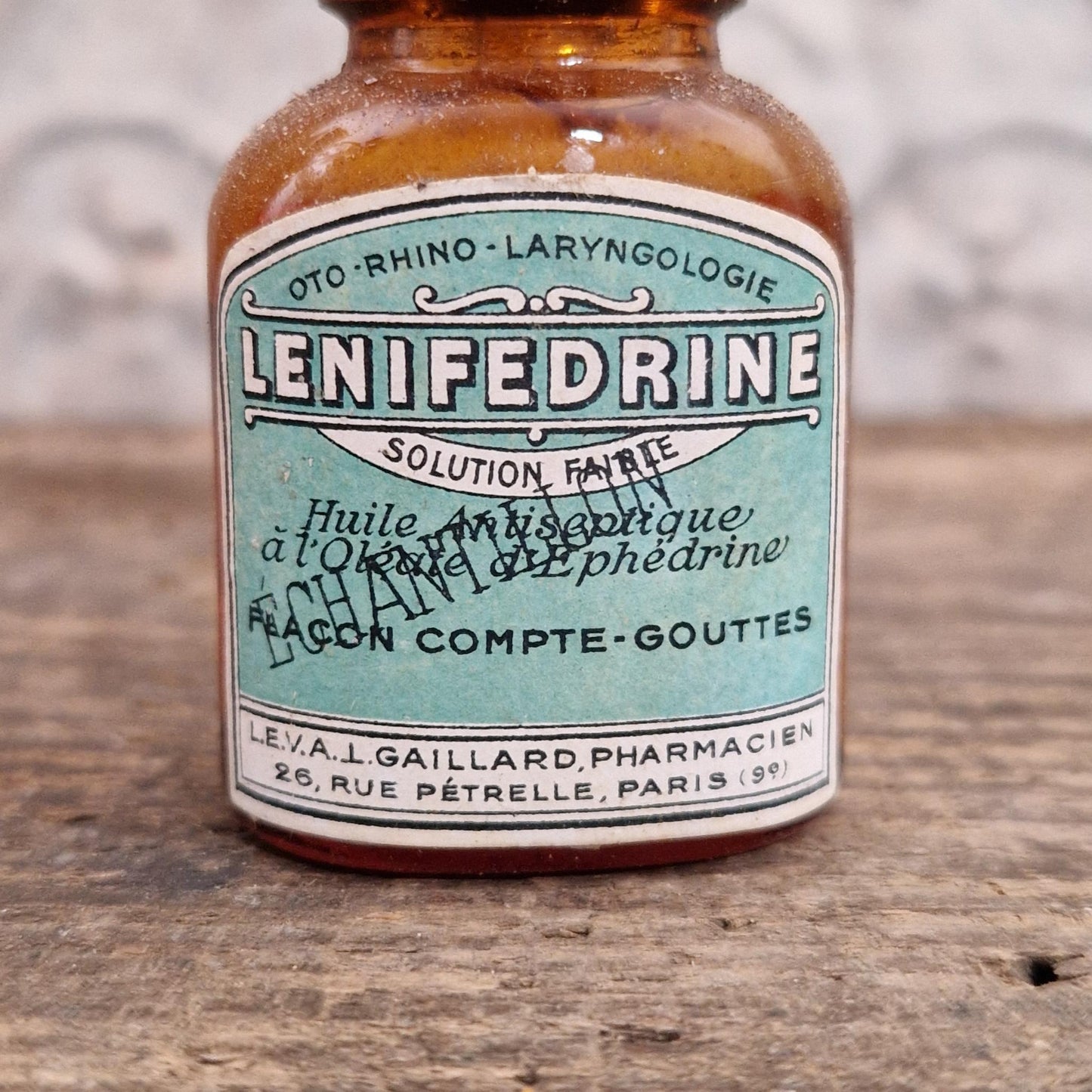 Ancien flacon pharmaceutique « Lenifedrine »