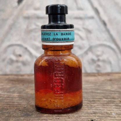 Ancien flacon pharmaceutique « Lenifedrine »