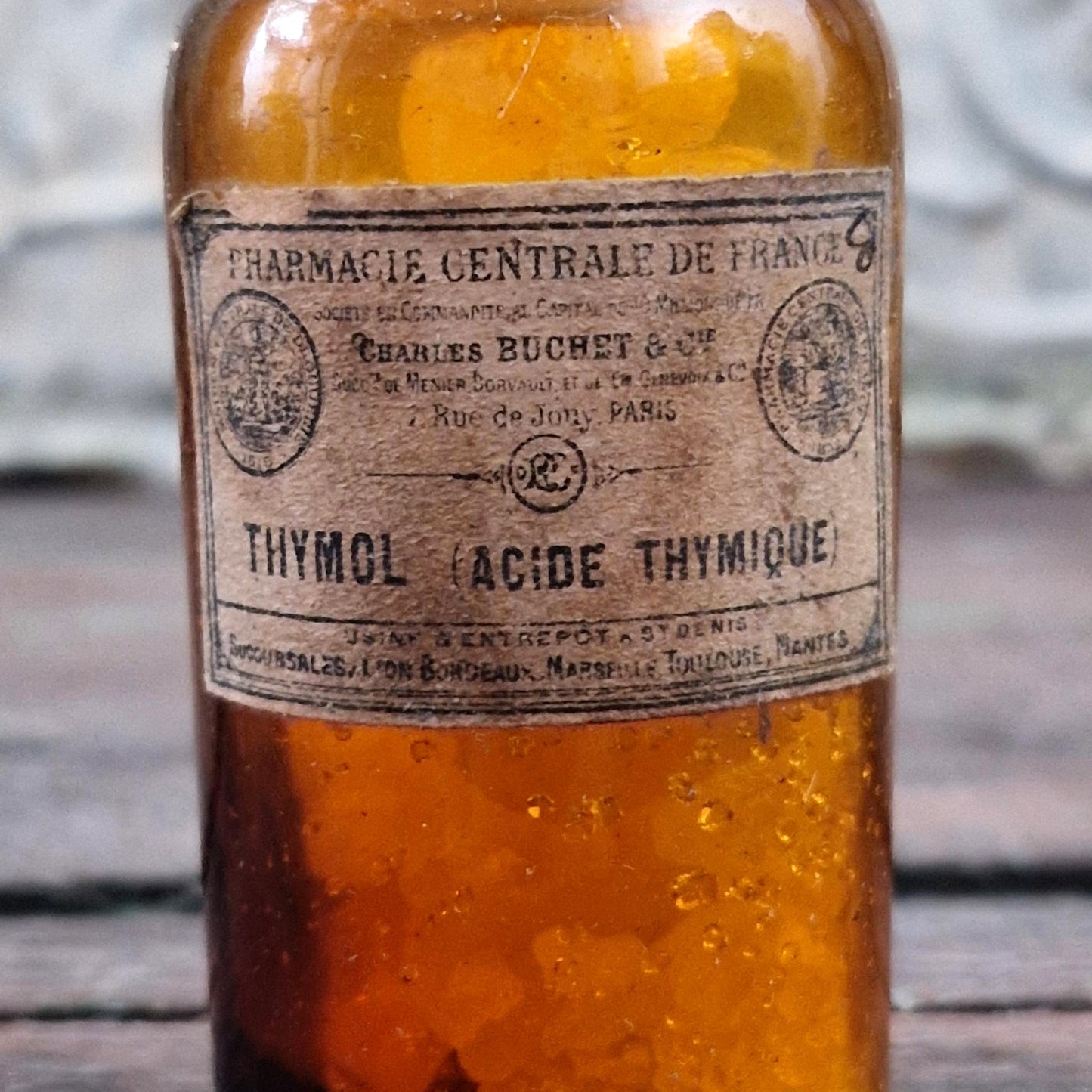 Ancien flacon de pharmacie « Thymol - Acide thymique »