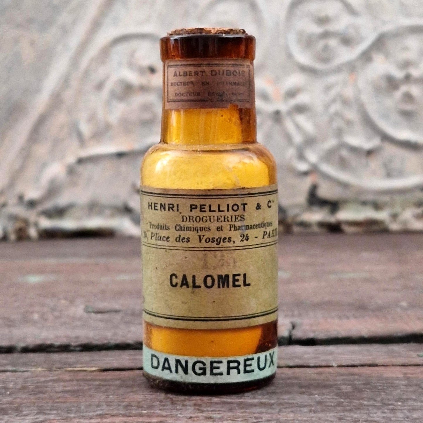Ancien flacon pharmaceutique « Calomel »