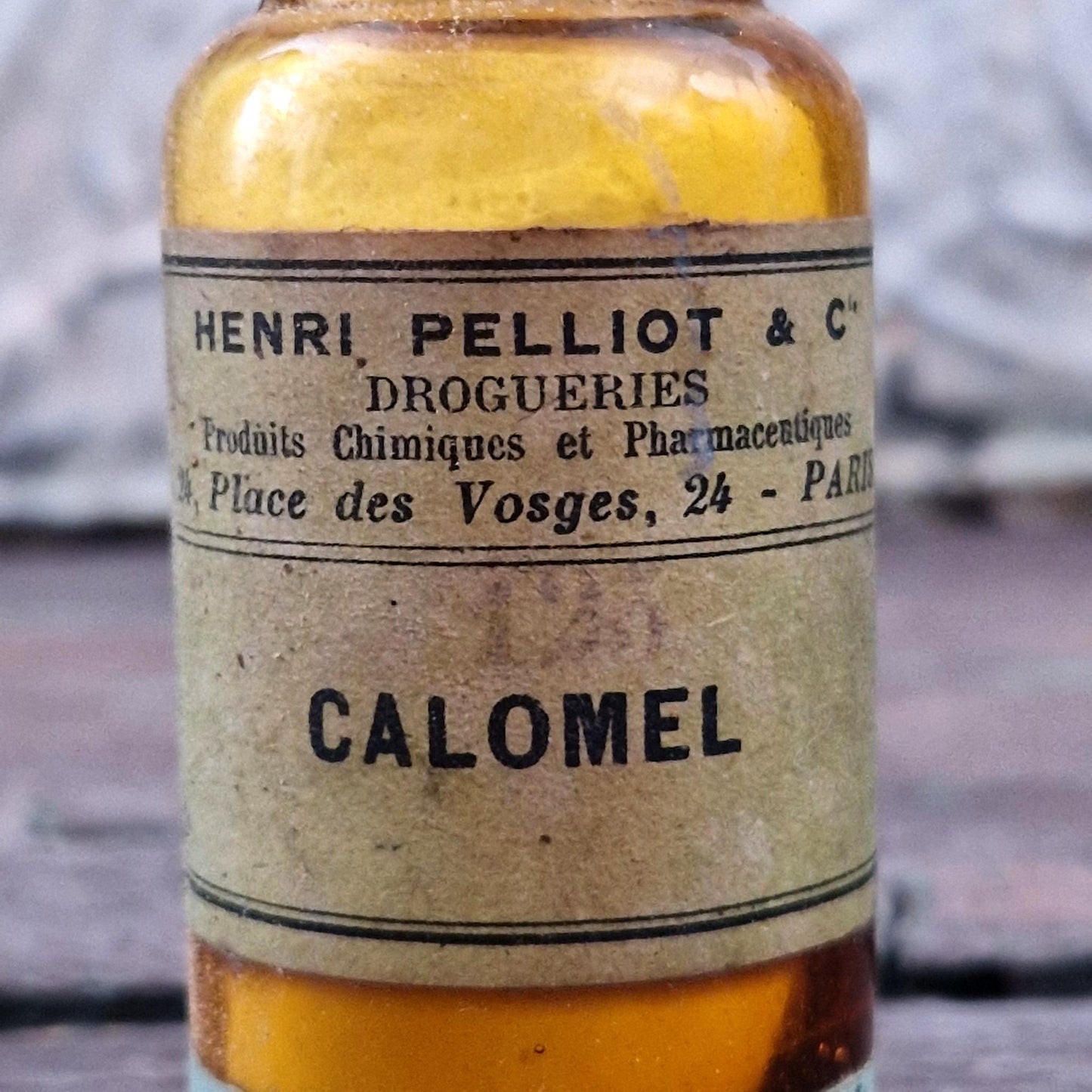 Ancien flacon pharmaceutique « Calomel »