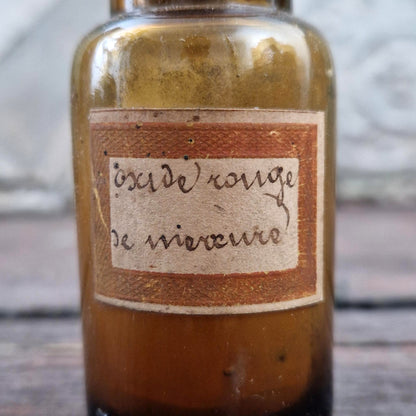 Ancien flacon de pharmacie « Oxyde rouge de Mercure »