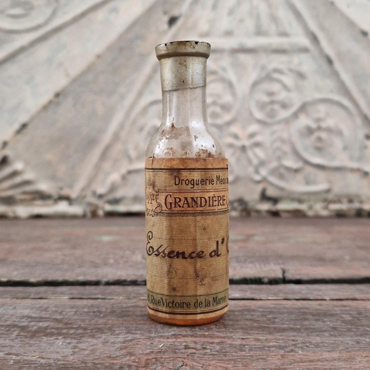 Ancien flacon de droguerie médicinale « Essence d’Aspic »