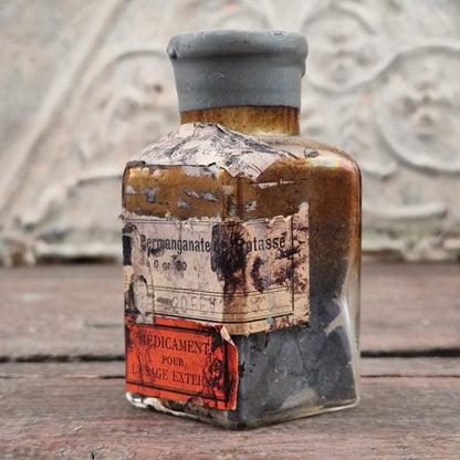 Ancien flacon de pharmacie scellé « Permanganate de Potasse »