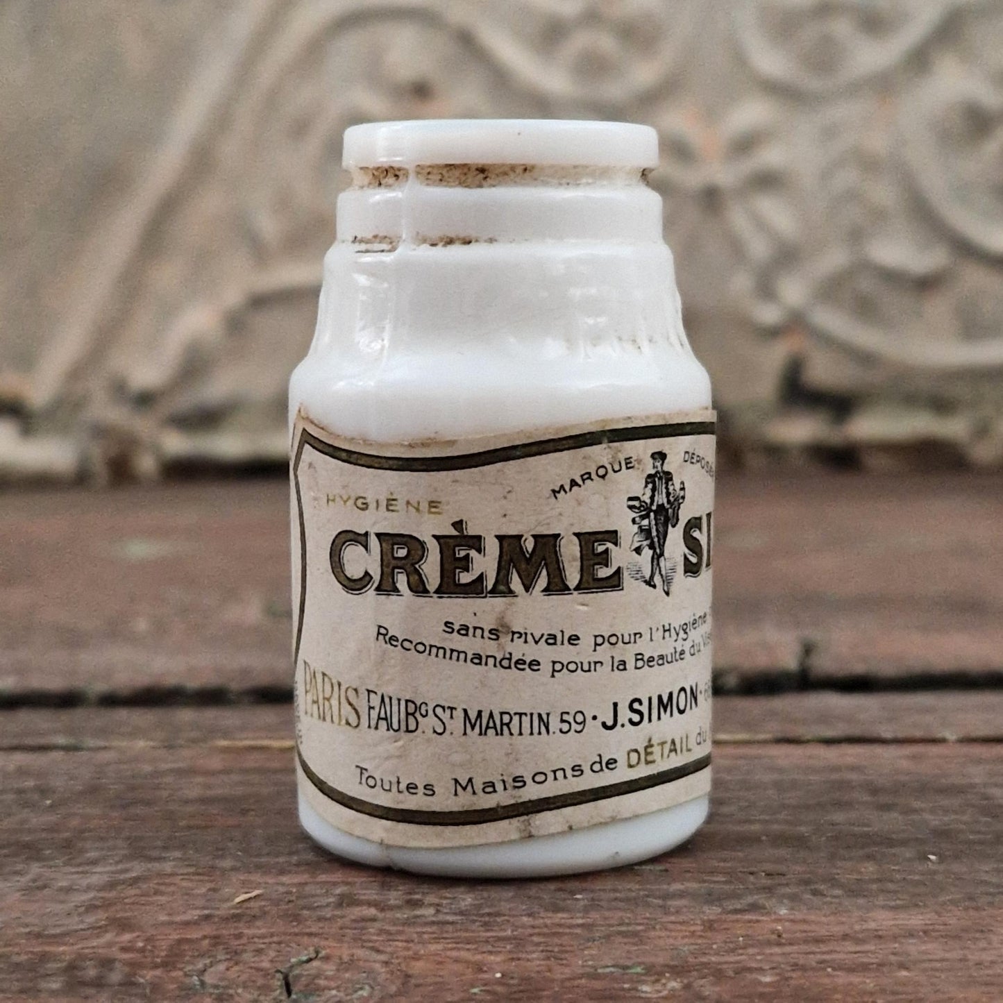 Pot en opaline blanche « Crème Simon »