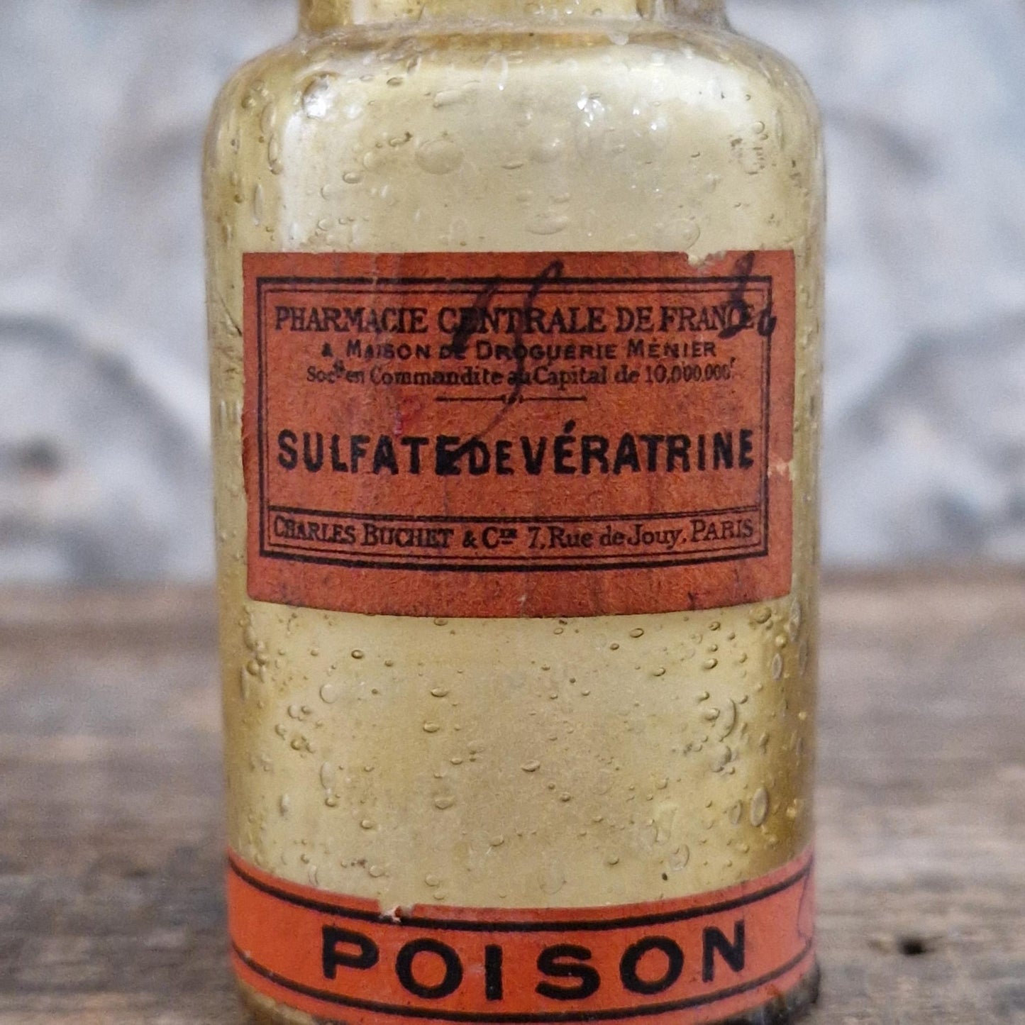 Ancien flacon de pharmacie « Sulfate de Vératrine - Poison »