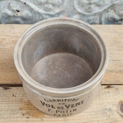 Rare pot en faïence Félix Potin « Vol au Vent »