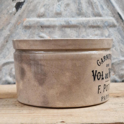 Rare pot en faïence Félix Potin « Vol au Vent »