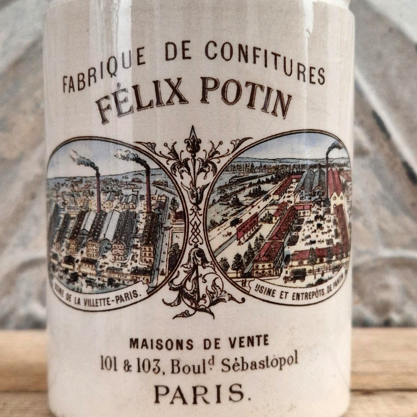 Ancien pot publicitaire polychrome  « Félix Potin »