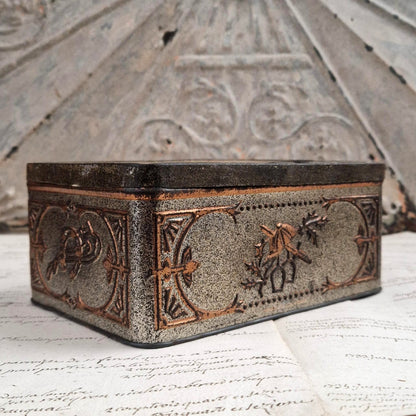 Rare boîte en tôle Félix Potin - « Chasse à courre »
