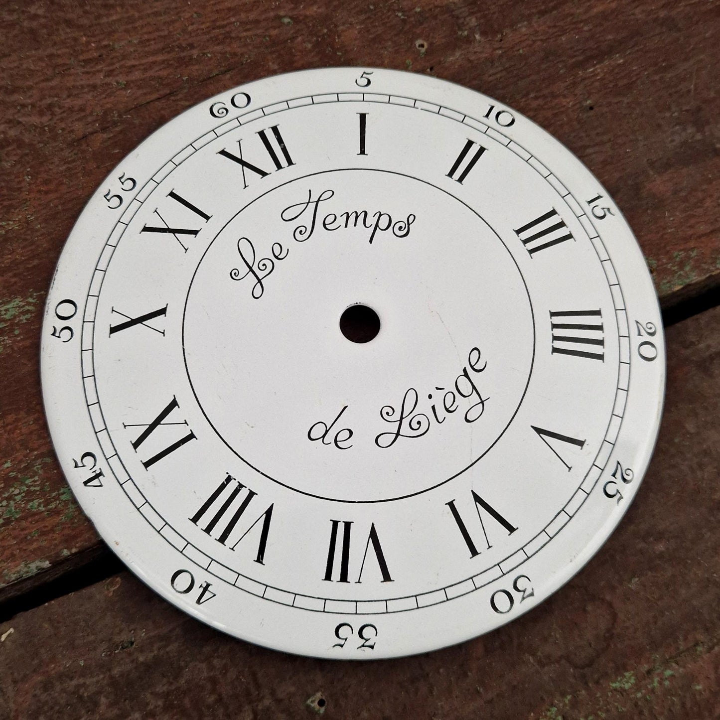 Ancien cadran émaillé « Le temps de Liège »