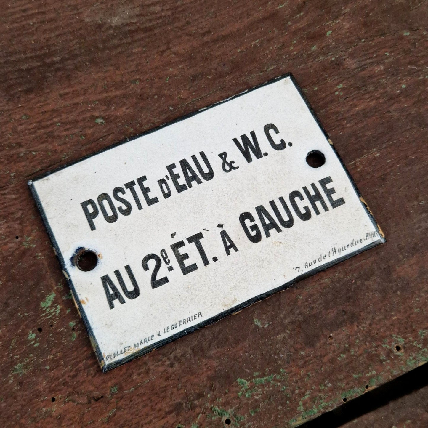 Plaque émaillée « Poste d'eau & W.C » - Paris