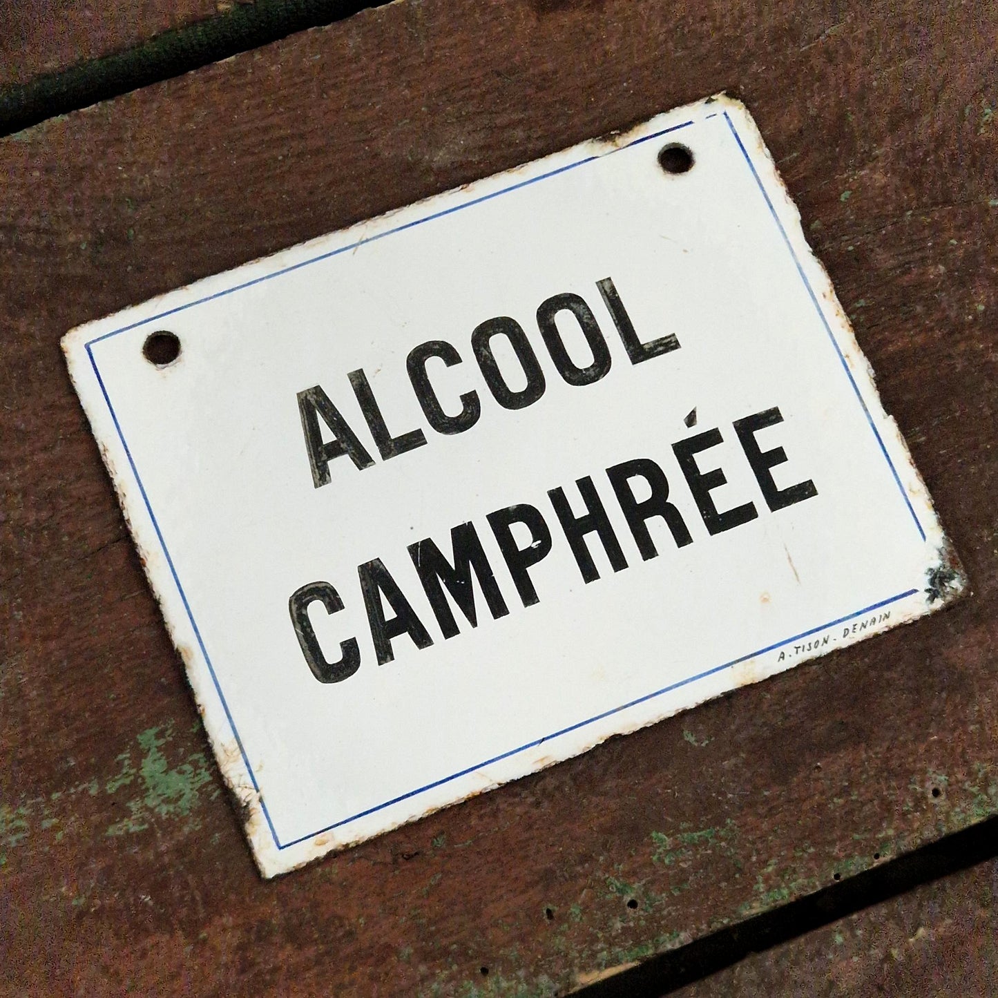 Plaque émaillée pharmaceutique « Alcool camphrée »