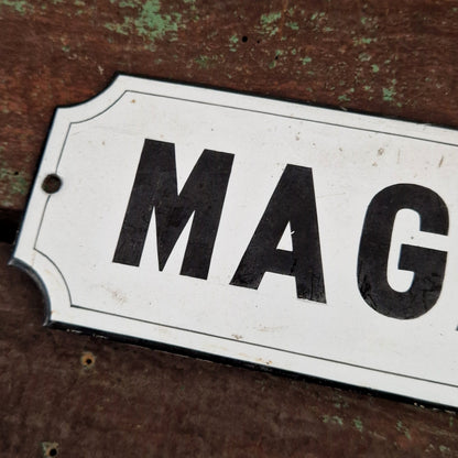 Plaque émaillée ancienne « MAGASIN »