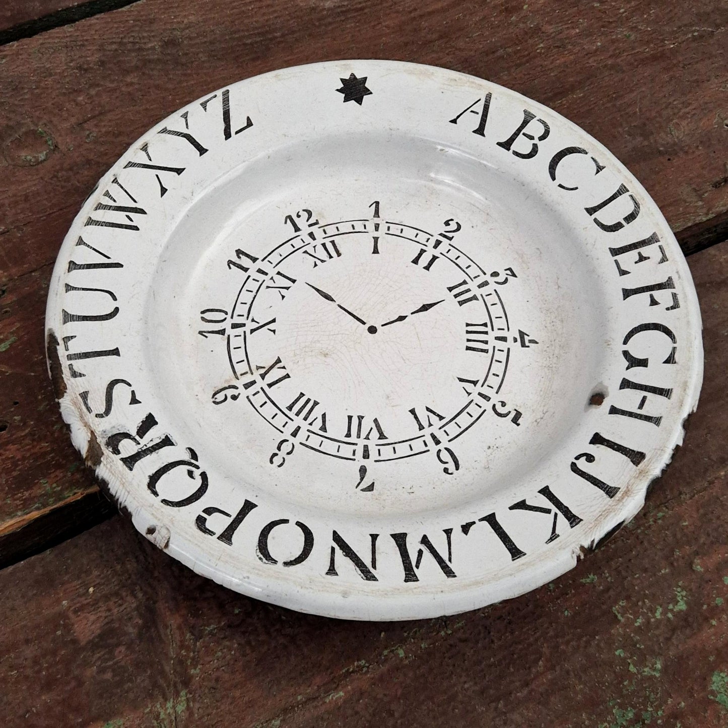 Ancienne assiette éducative émaillée, vers 1887-1914