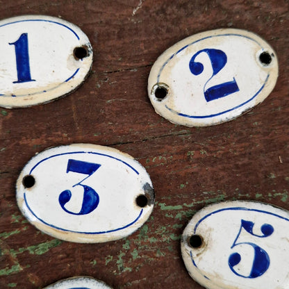 Petite plaque émaillée numérotée