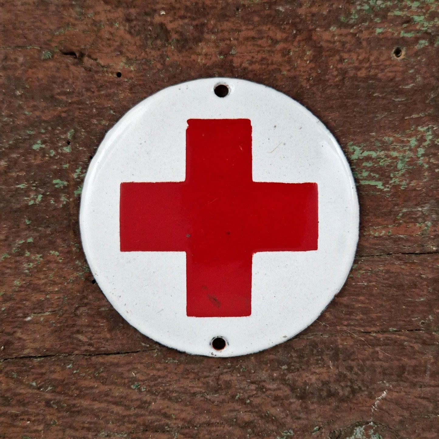 Plaque émaillée ancienne « Croix Rouge »