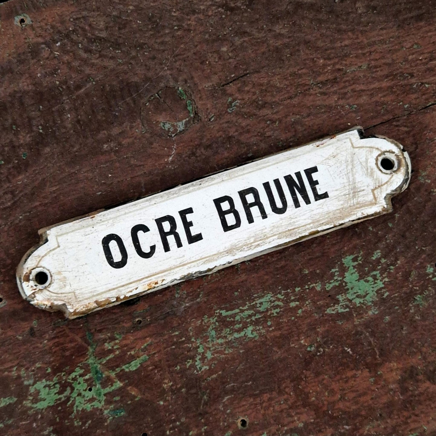 Plaque émaillée pigment « Ocre Brune » - vers 1900