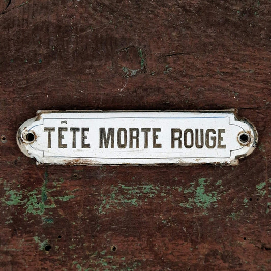 « Tête Morte Rouge » - Plaque émaillée ancienne vers 1900