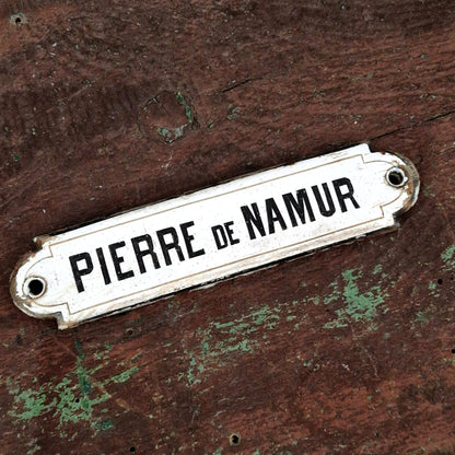 Ancienne plaque émaillée « Pierre de Namur »
