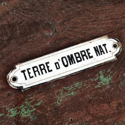 Pigment « Terre d’Ombre Nat. » - Plaque émaillée ancienne
