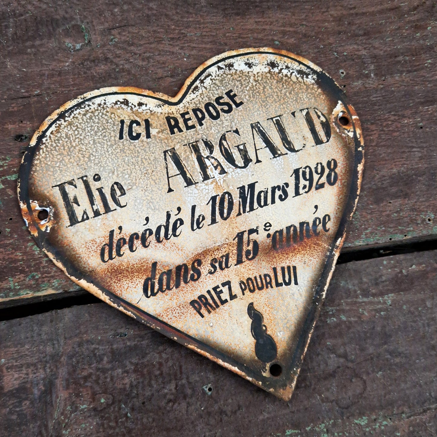 Ancienne plaque émaillée en forme de cœur - env 18cm