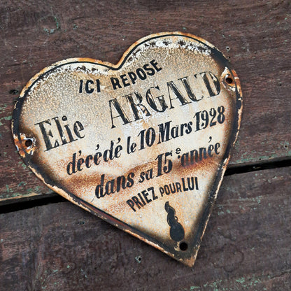 Ancienne plaque émaillée en forme de cœur - env 18cm