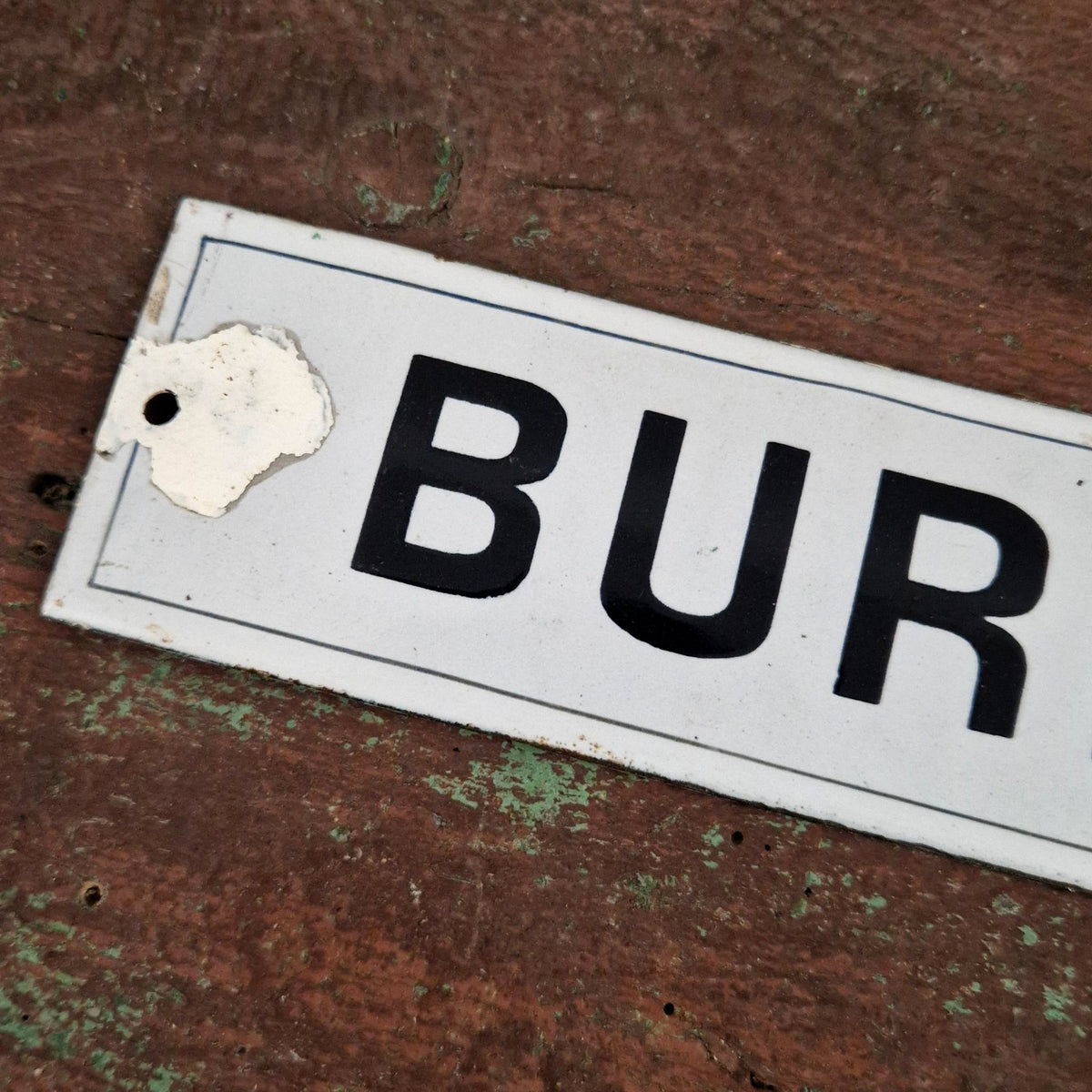 Ancienne Plaque émaillée « BUREAU »