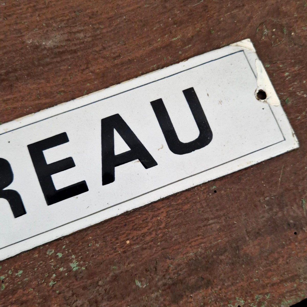 Ancienne Plaque émaillée « BUREAU »