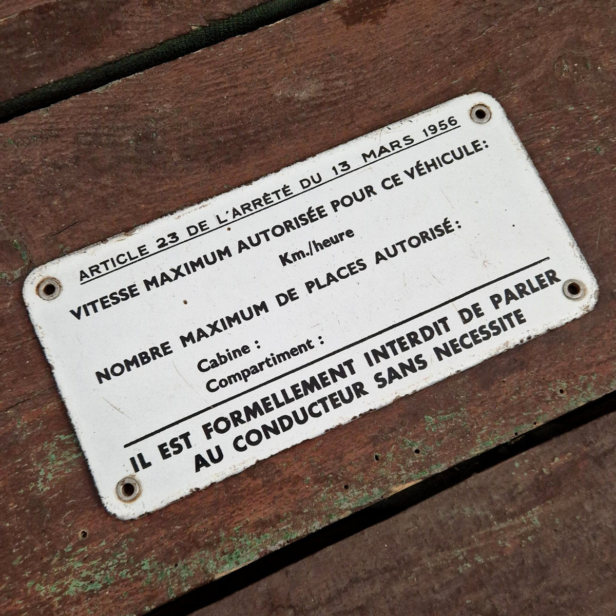 Plaque émaillée « Interdit de parler au conducteur » - 1956