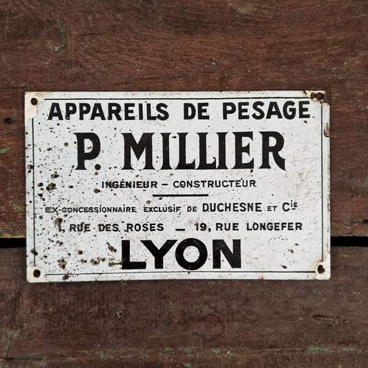 Former enameled sign "Weighing scales..."
