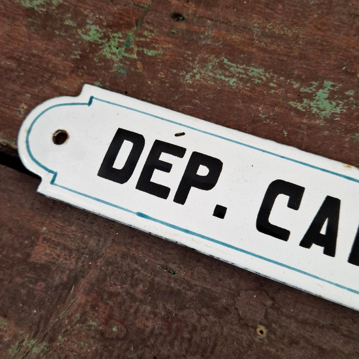 Ancienne plaque émaillée « Dép. Carrière »