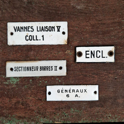 Lot de 4 anciennes plaques émaillées industrielles