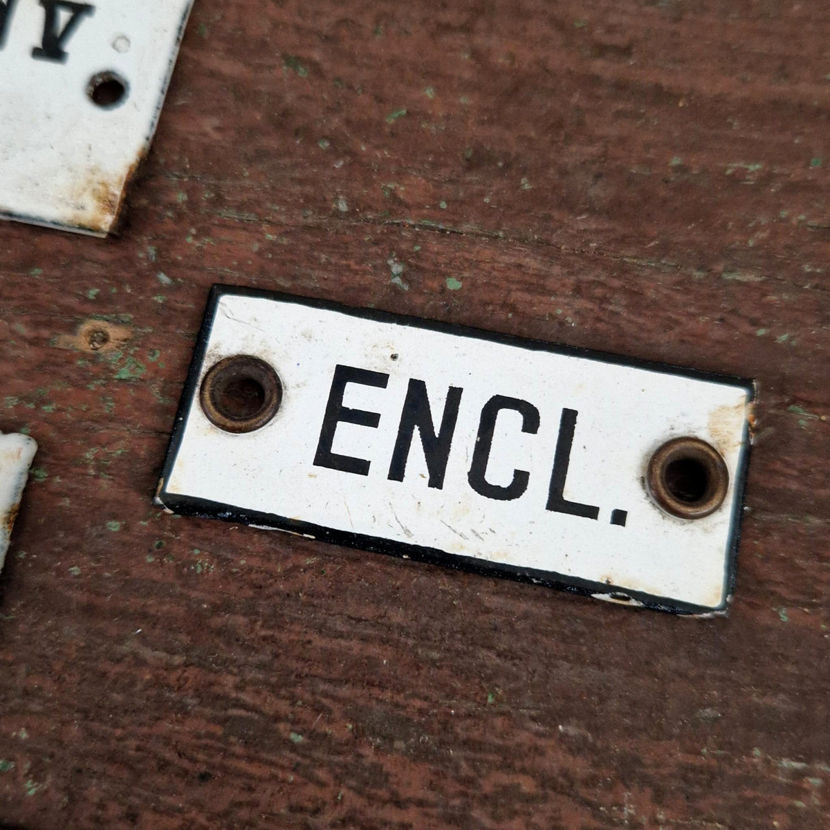 Lot de 4 anciennes plaques émaillées industrielles