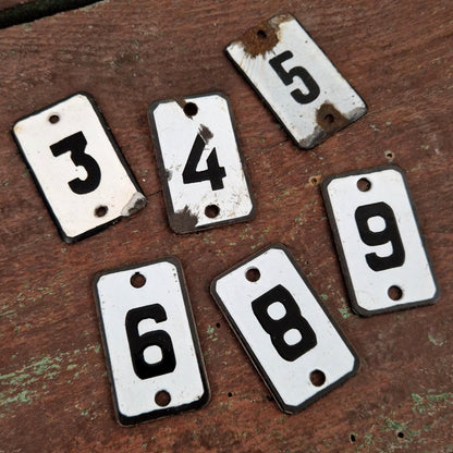 Lot de 6 anciennes plaques numérotées