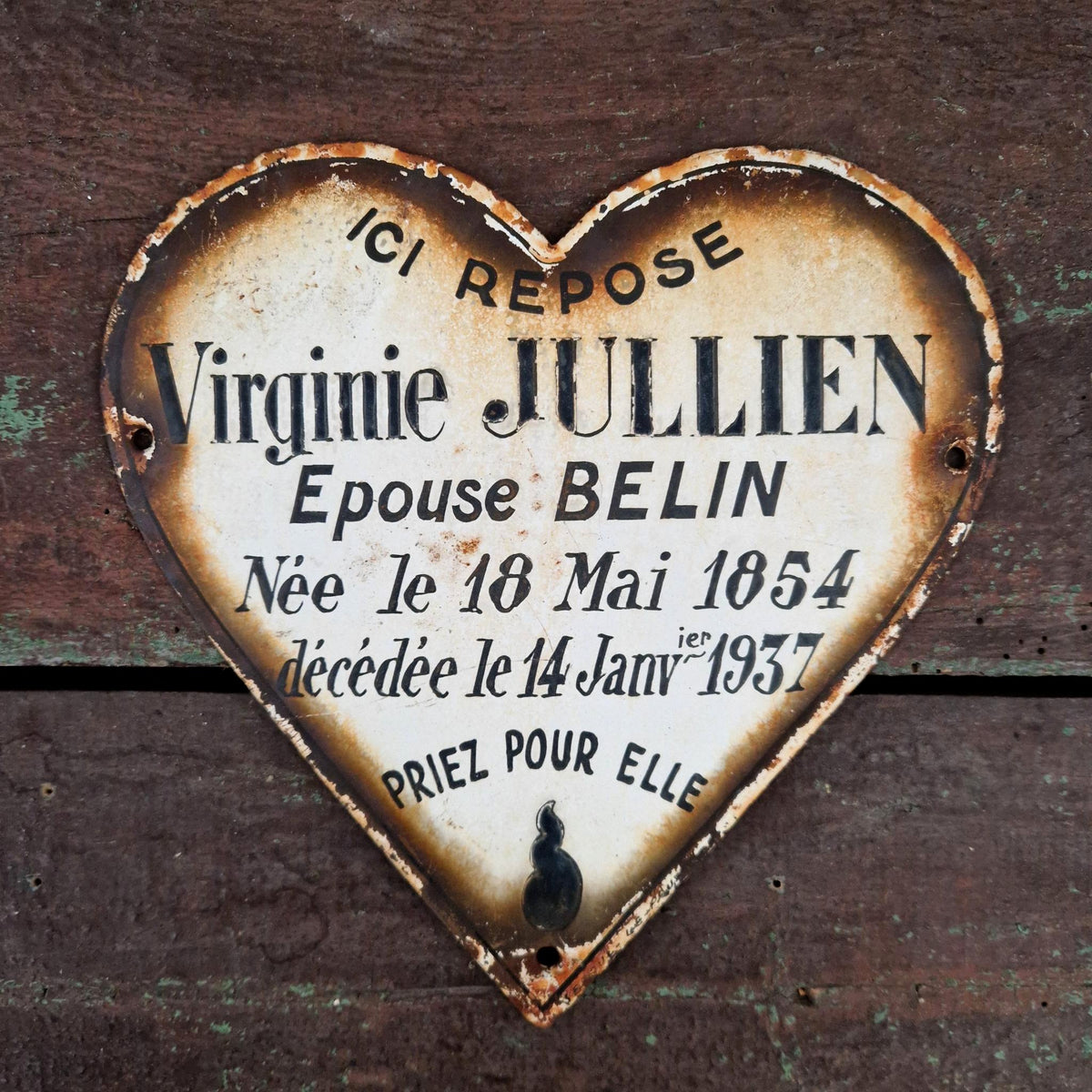 Plaque funéraire émaillée en cœur - env. 22cm