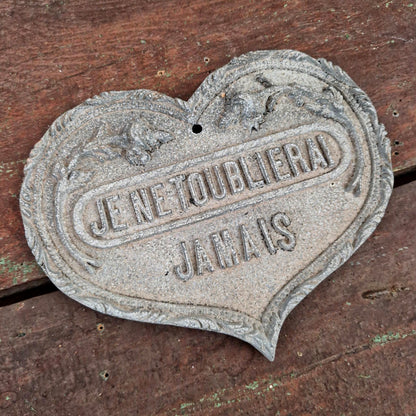 Ancienne plaque en cœur « Je ne t’oublierai jamais »