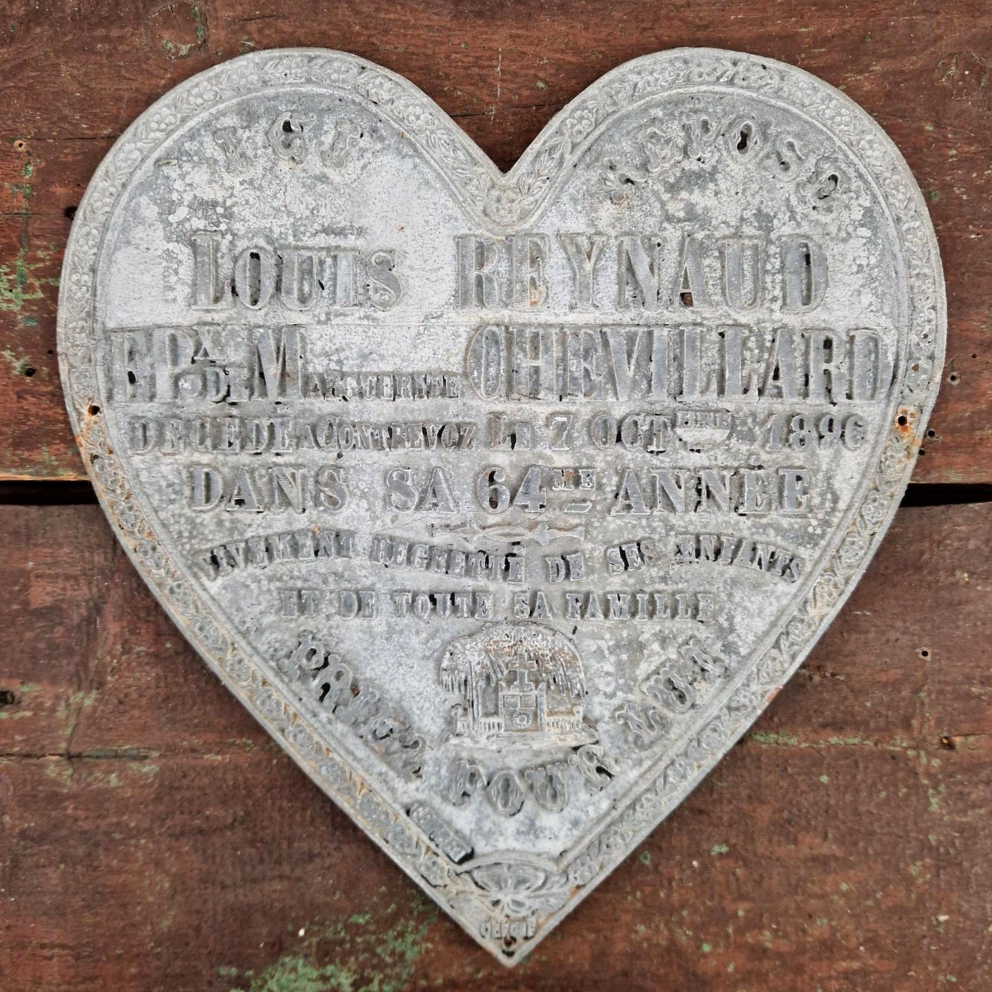 Grand coeur funéraire en métal de 1896 - env 28cm