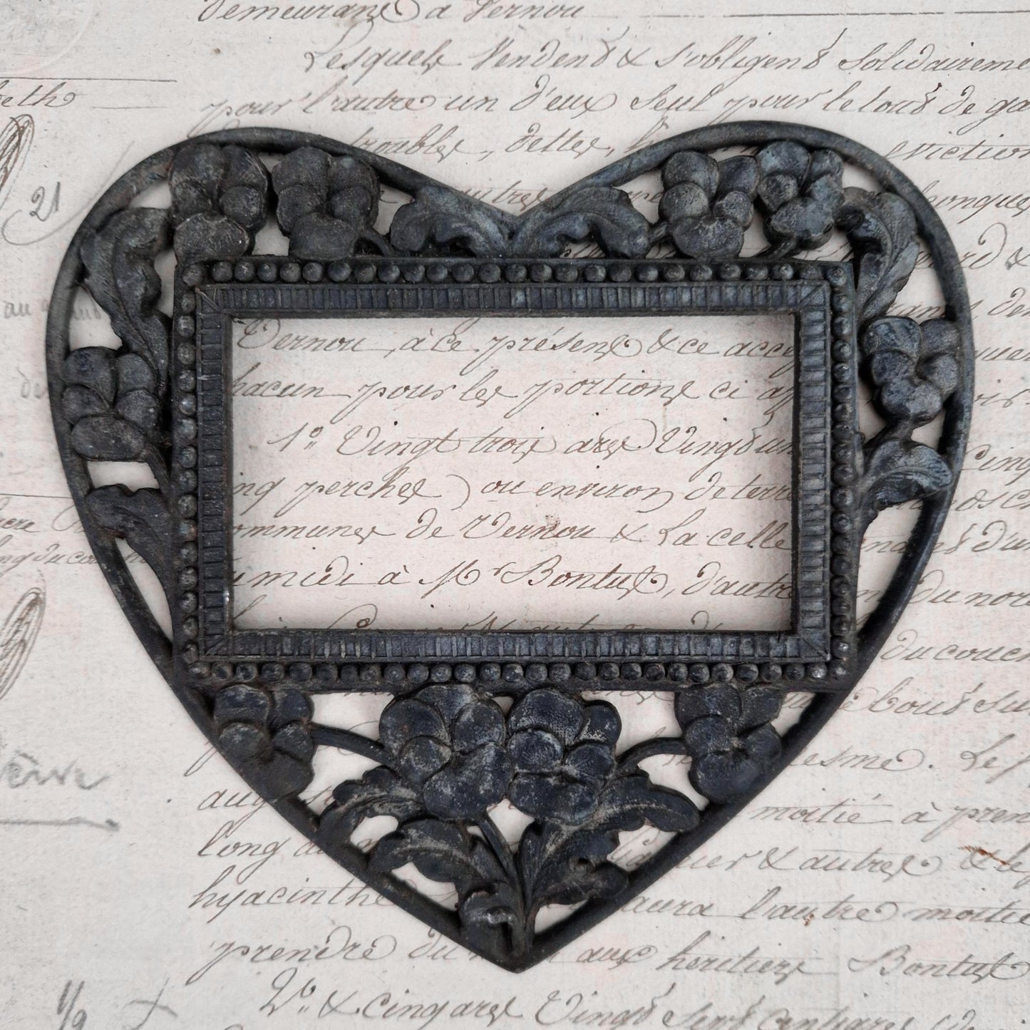 Ancien cadre de souvenir en cœur - Style Gothique, XIXe