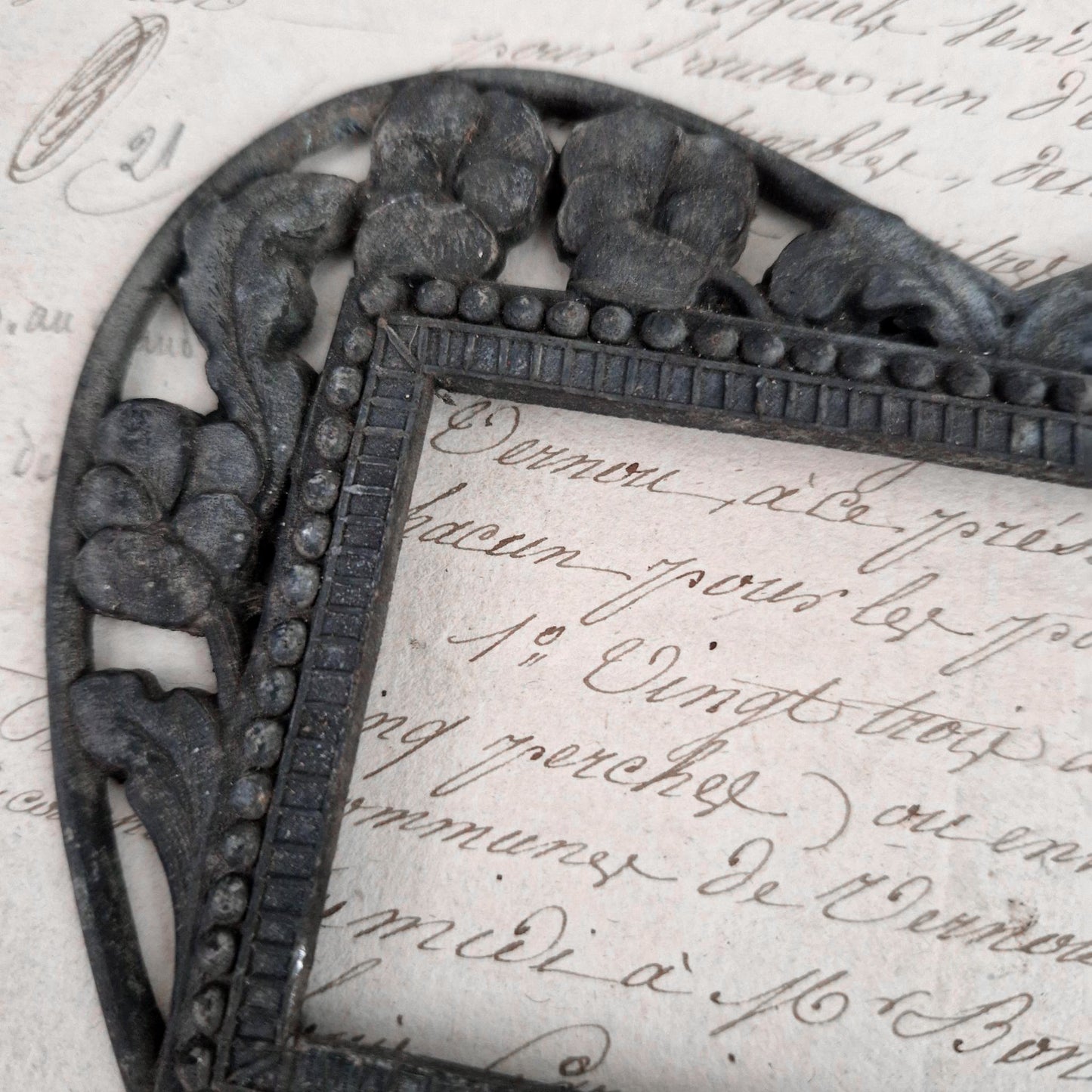 Ancien cadre de souvenir en cœur - Style Gothique, XIXe