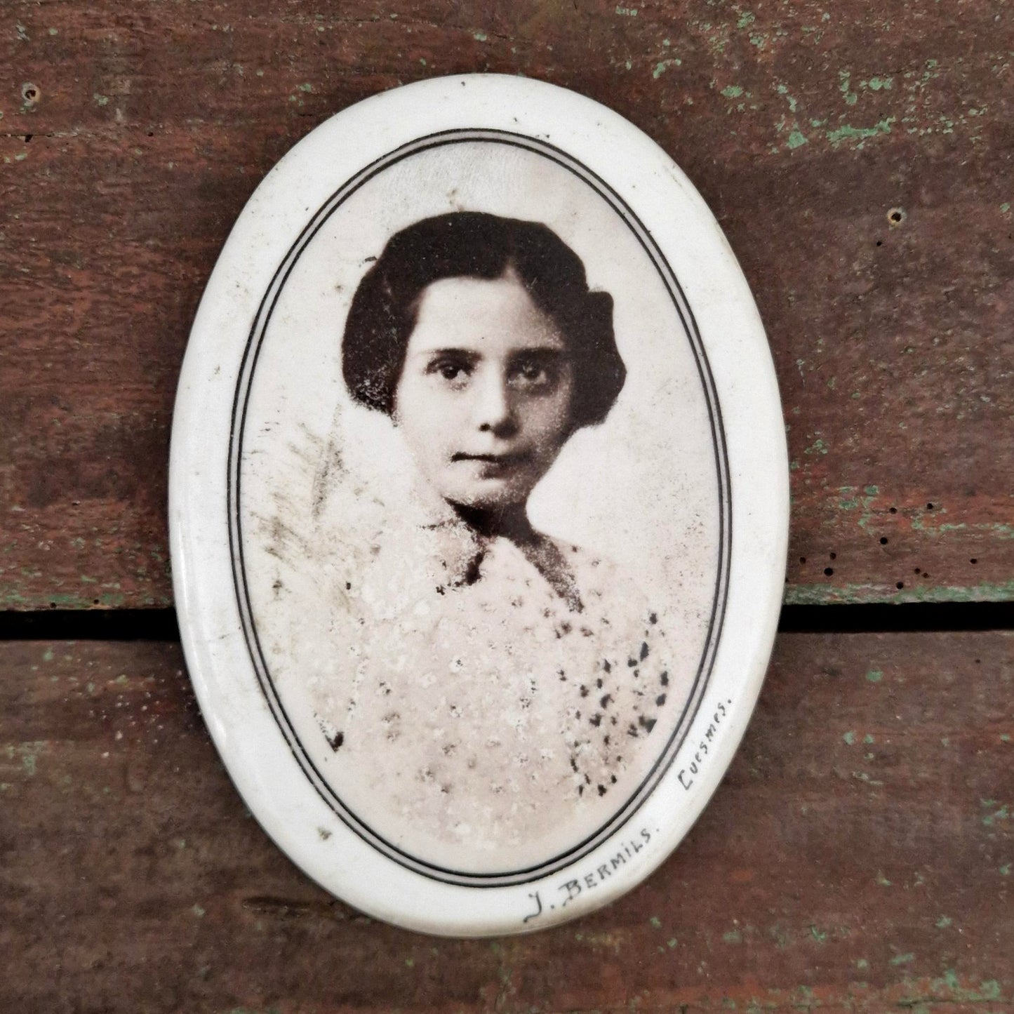 Ancienne photo sur porcelaine « Portrait de femme »