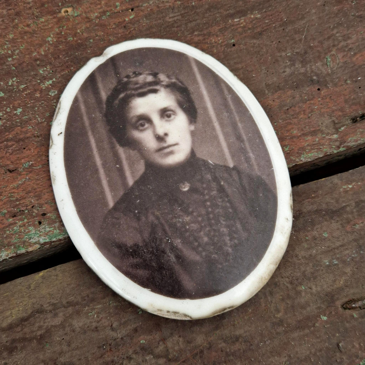 Ancien portrait photographique «La jeune femme »