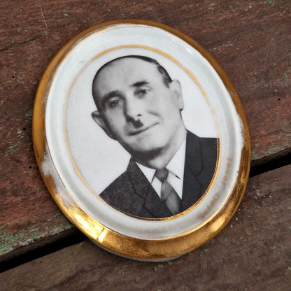 Ancien médaillon photo « Homme à la moustache »