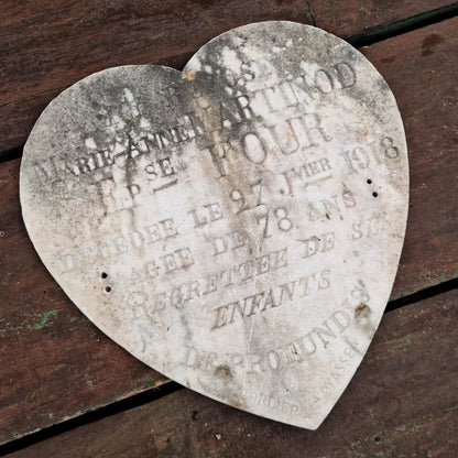 Plaque funéraire en forme de cœur  1918