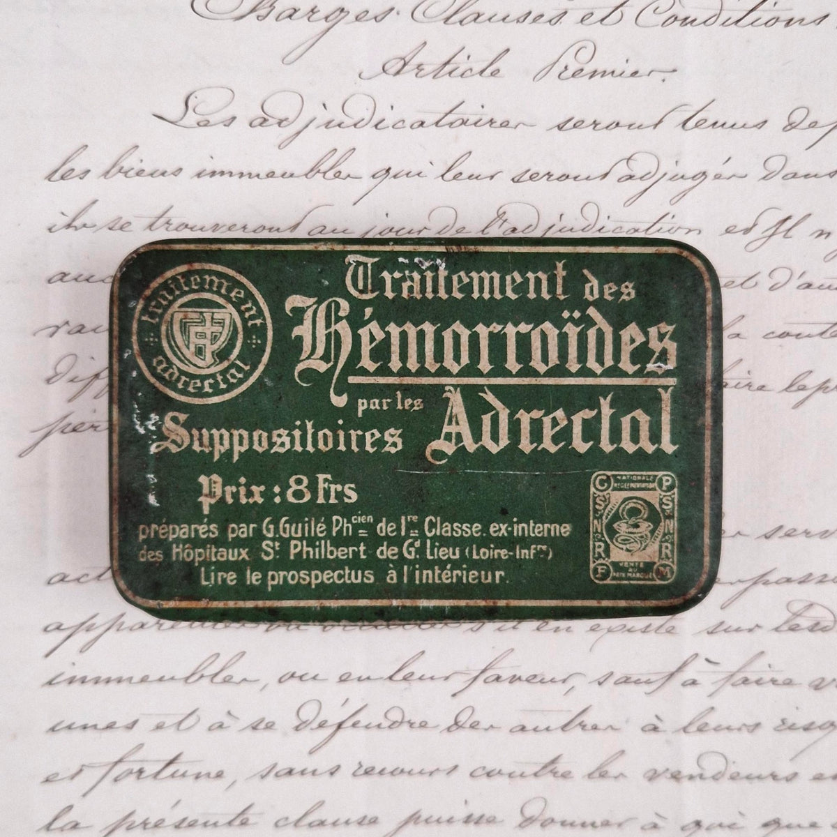 Boîte de suppositoires à l’opium pour « Hémorroïdes »