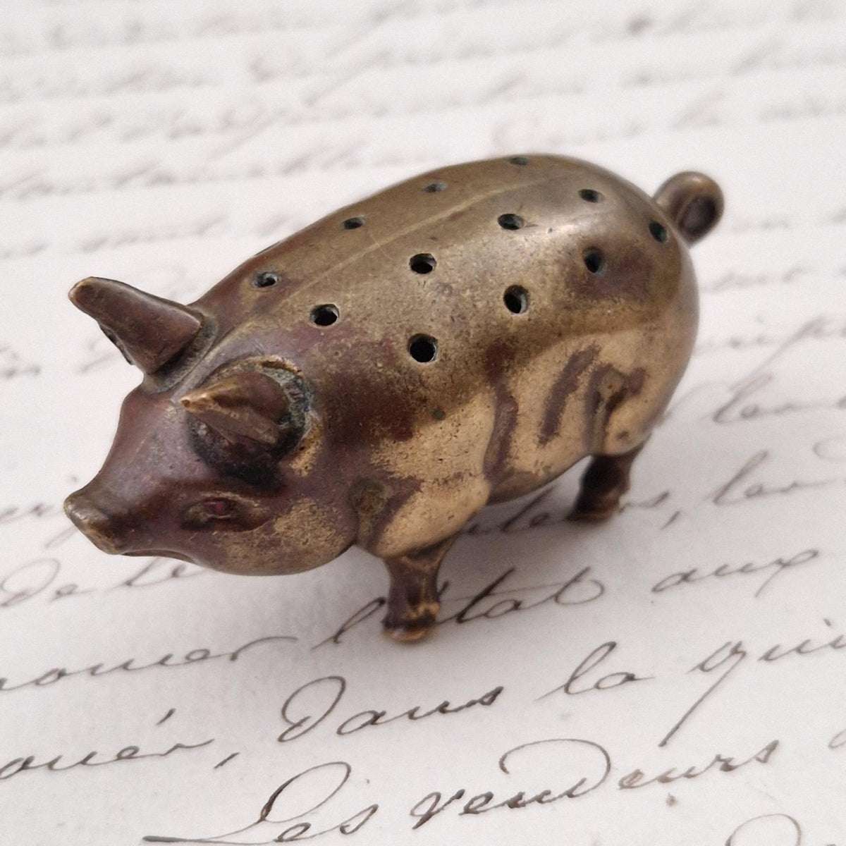 Cochon en laiton - Pique-aiguilles ou salière - Fin XIXe