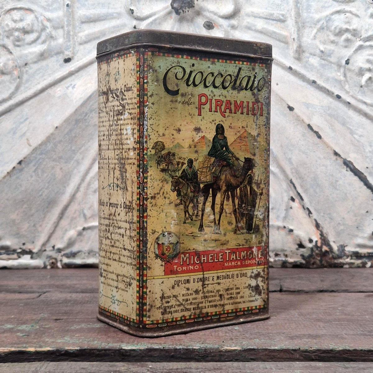 Ancienne boîte « Cioccolato delle Piramidi / Cacoa Talmone »
