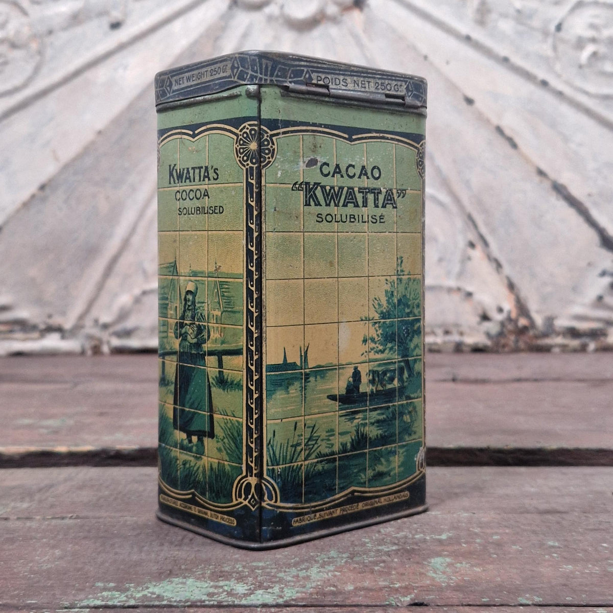 Ancienne boîte de cacao « Kwatta » - décor hollandais
