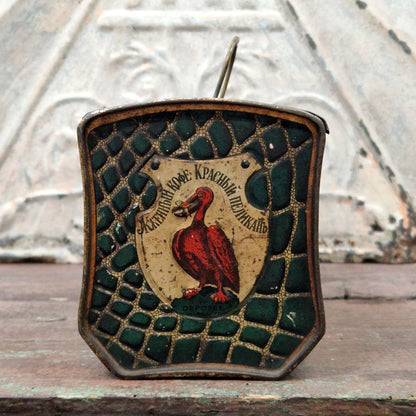 Ancienne boîte / valise croco à « Café Le pélican rouge »